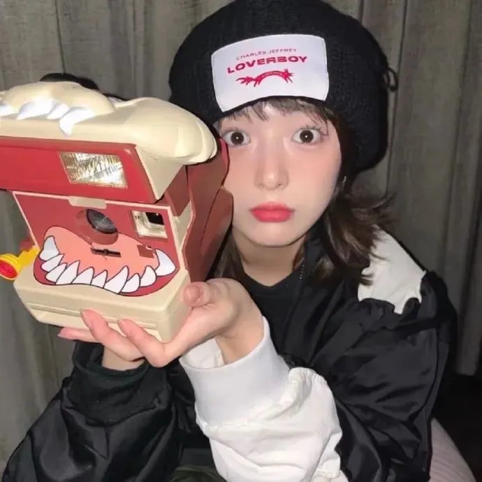 洗脑影像:性别、镜头和权力