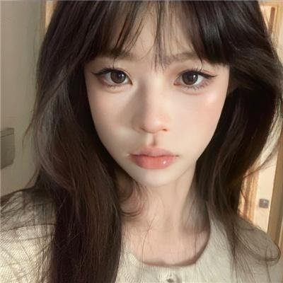 爱长颈鹿的女人